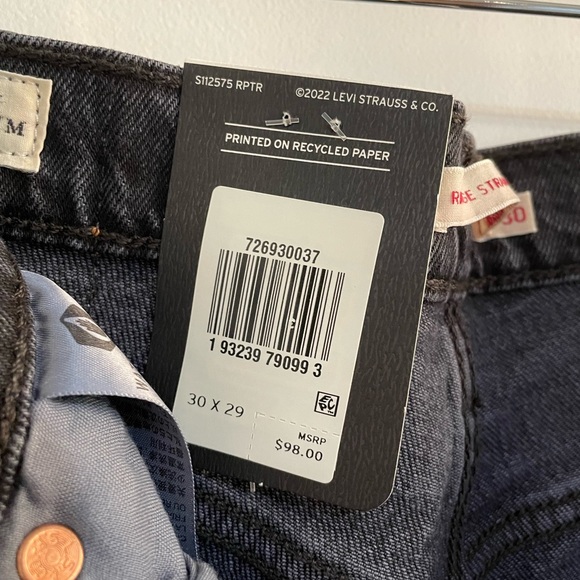 Levi’s Ribecage Straight Ankle Jeans - Picture 10 of 12